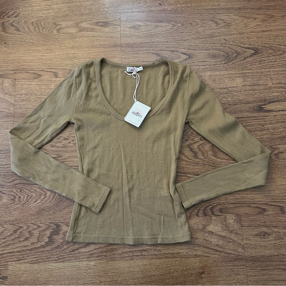 Faherty Tan Long Sleeve pontell Top size XS scoop neckline NWT